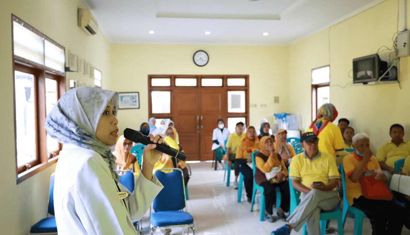 Penyuluhan Stroke oleh dr. Khonita, Sp.N kepada Warga Pondok Kopi